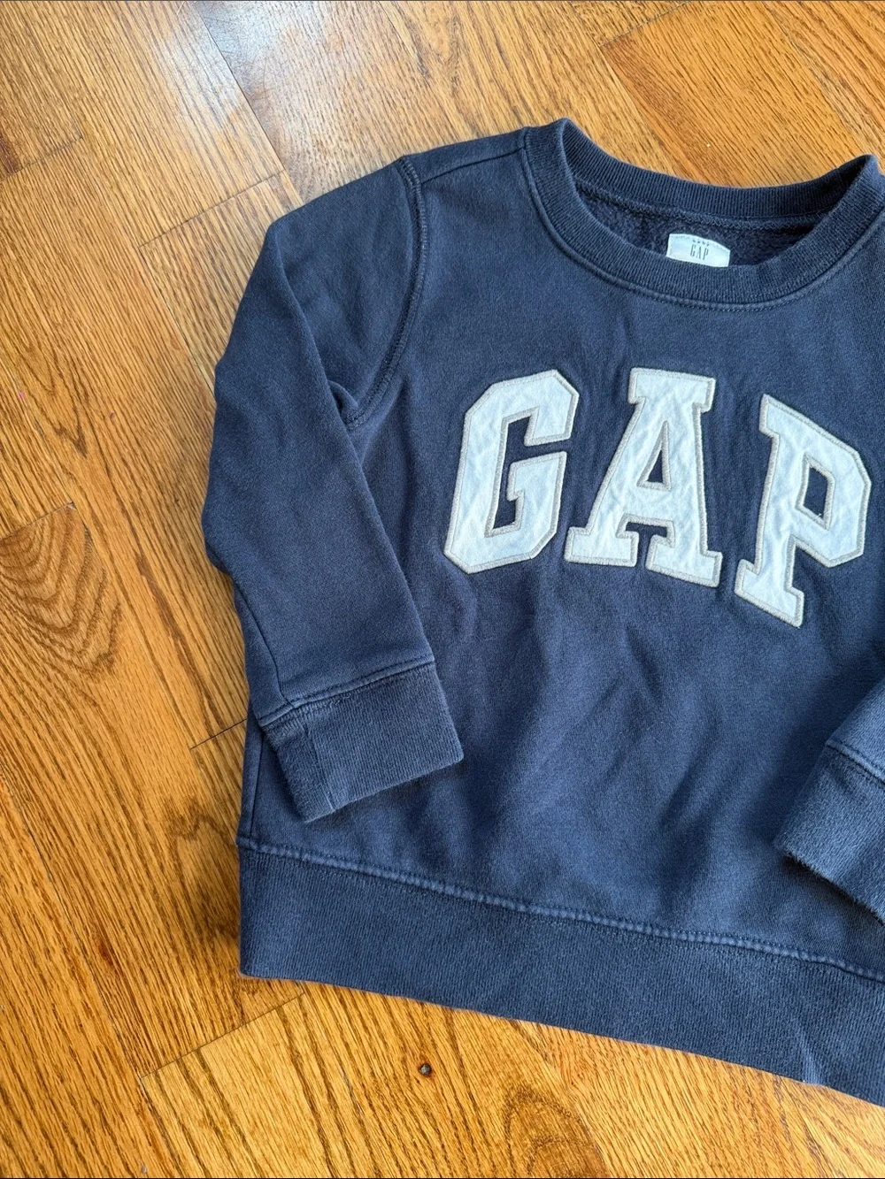 Baby Gap Crewneck Sweatshirt. Size 3 Years. Excellent Condition. Dark Navy.
